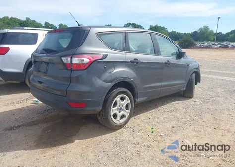 2018 Ford Escape S z USA, uszkodzony, nr VIN 1FMCU0F70JUB50735
